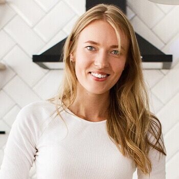 Featured author image: The Benefits of Vitamin D & How to Get It