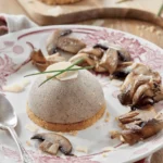 Panna Cotta aux Champignons sur son sablé au parmesan