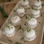 Macarons farcis à la sardine Robert et combava